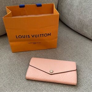 Authentic Louis Vuitton Monogram Sarah Wallet